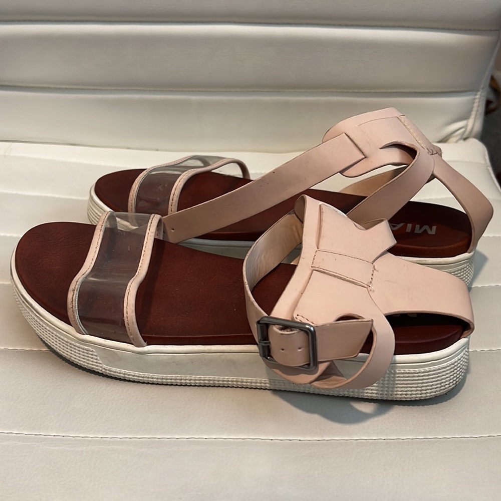 Platform sandals 9